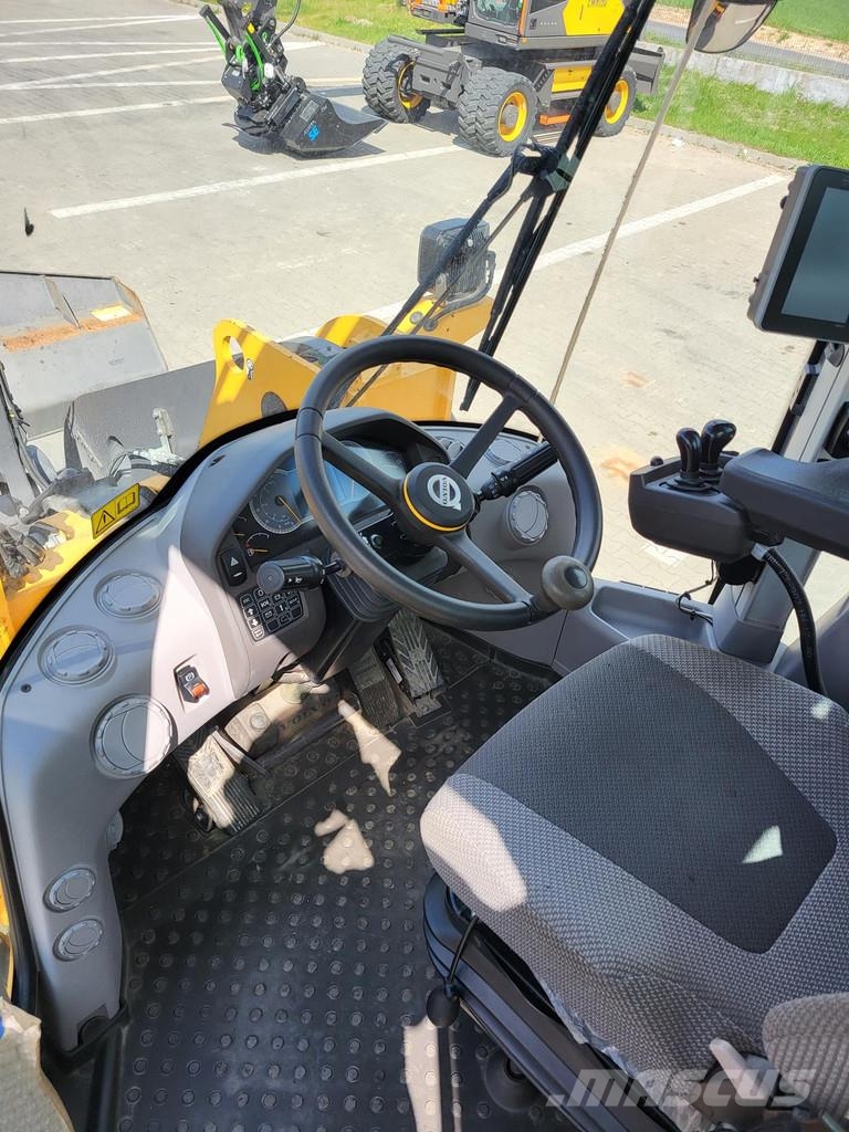 Volvo L110H2 لوادر بعجل