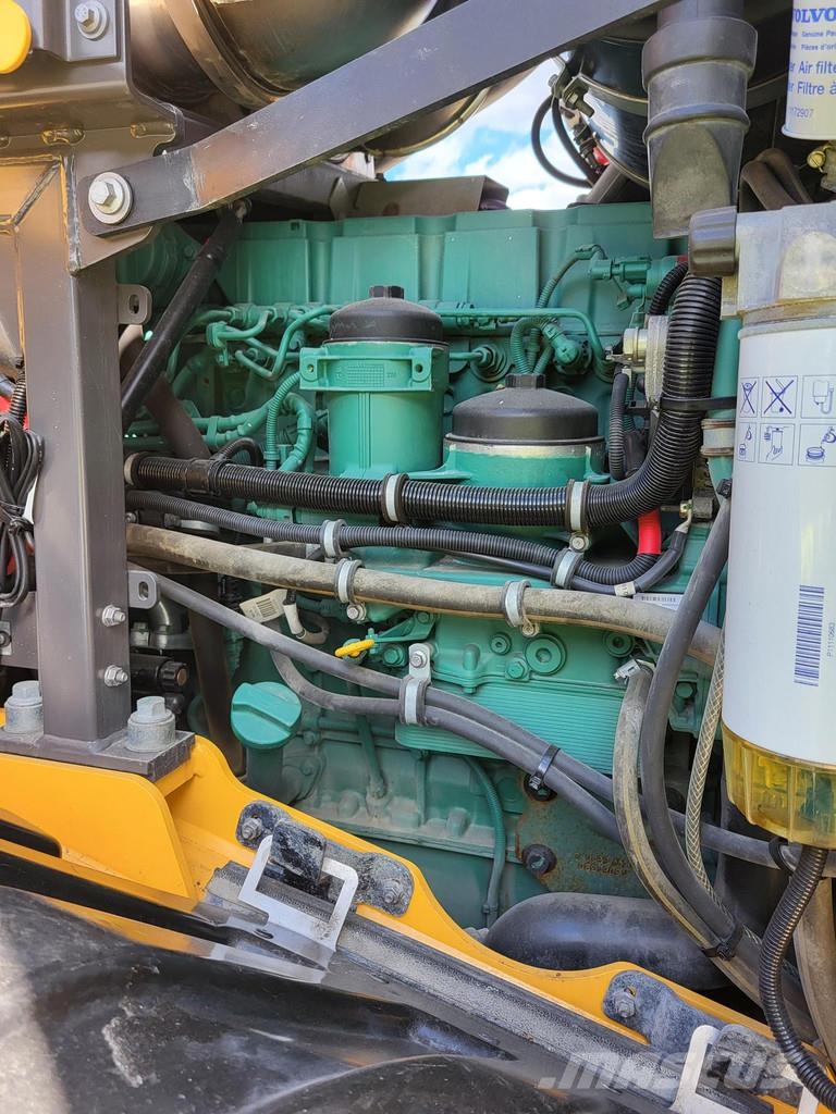 Volvo L110H2 لوادر بعجل