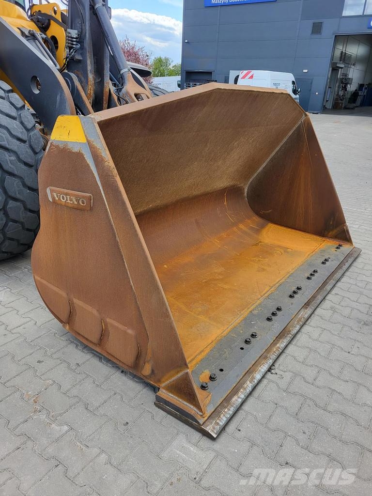 Volvo L110H2 لوادر بعجل