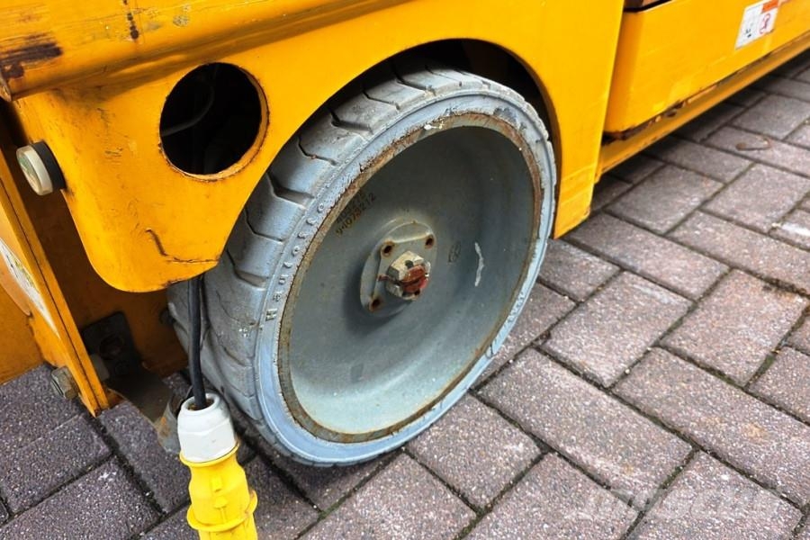 Haulotte Compact 10N Electric, 10m Working Height, 230kg Ca Mini Pale Gommate