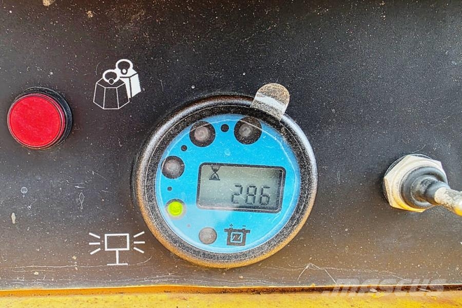 Haulotte Compact 10N Electric, 10m Working Height, 230kg Ca Mini Pale Gommate