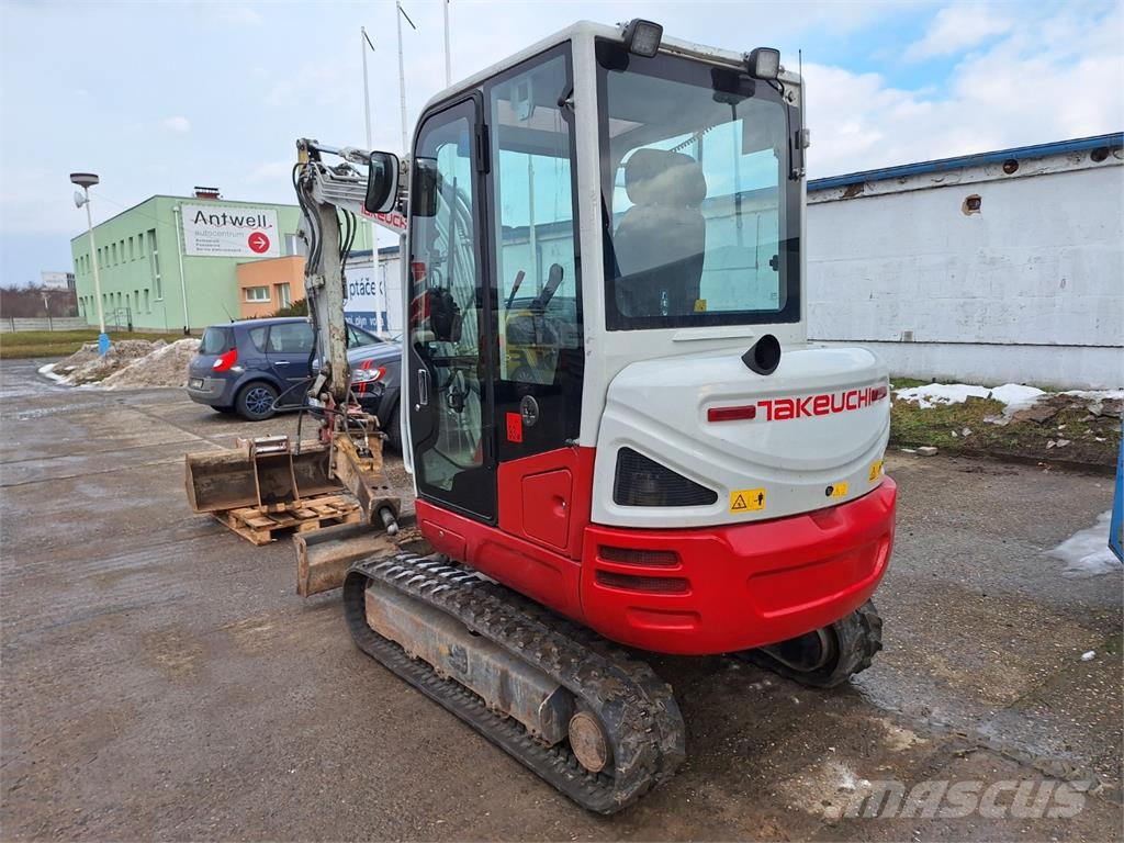 Takeuchi TB 235-2 معدات البناء - غير ذلك