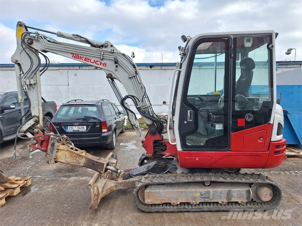 Takeuchi TB 235-2 معدات البناء - غير ذلك