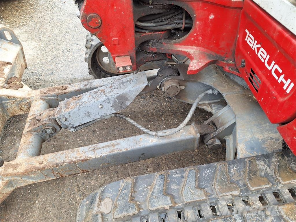 Takeuchi TB 235-2 معدات البناء - غير ذلك