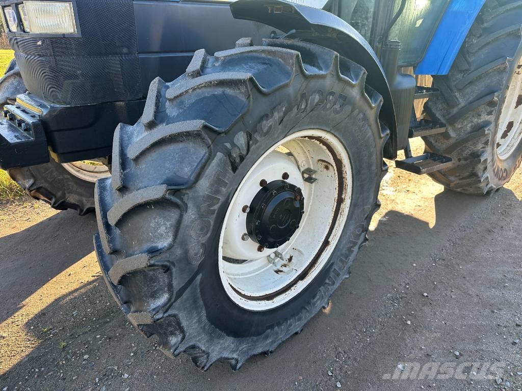 New Holland TM120 Classic Traktoren