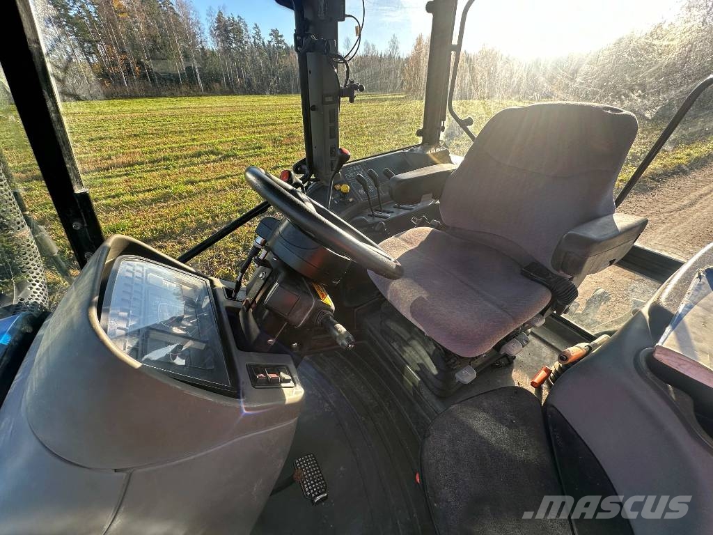 New Holland TM120 Classic Traktoren