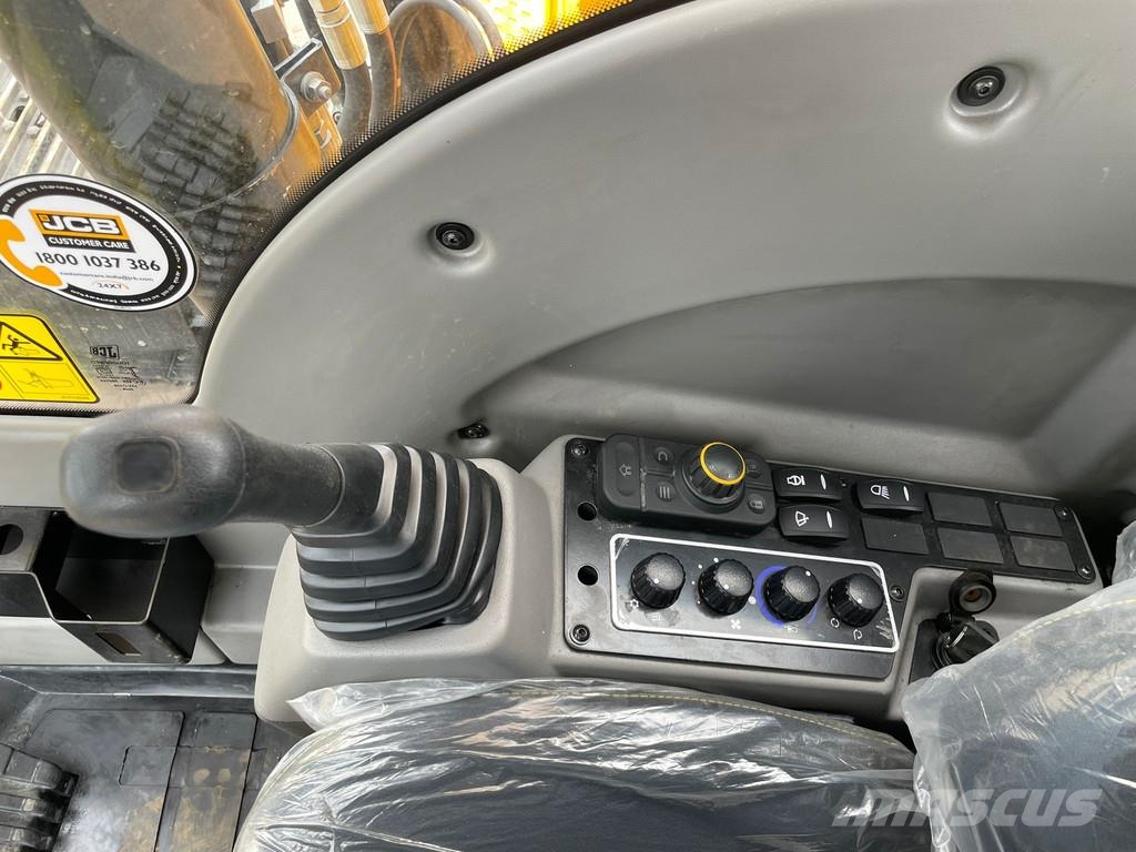 JCB 245 HD LR حفارات زحافة