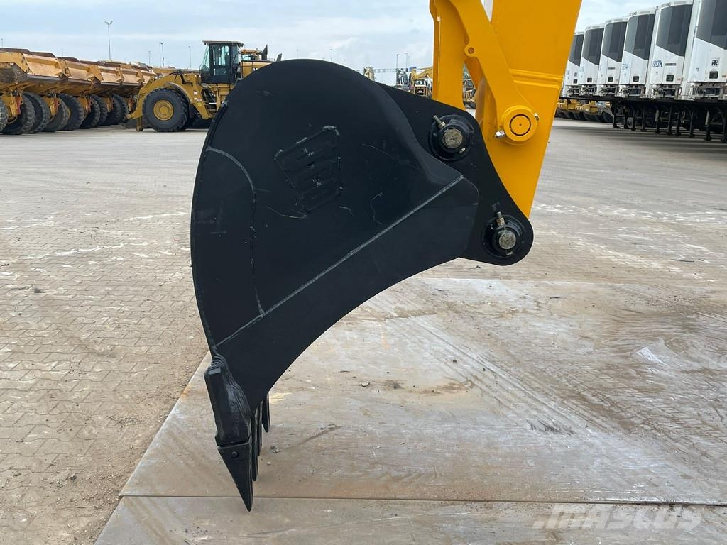 JCB 245 HD LR حفارات زحافة