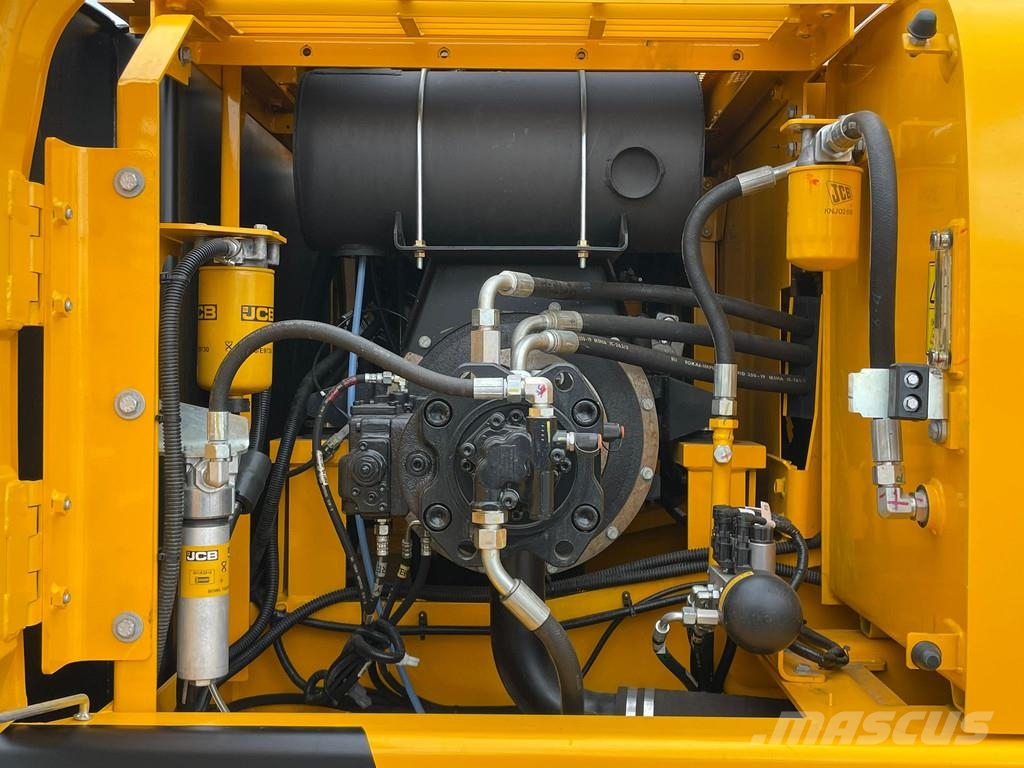 JCB 245 HD LR حفارات زحافة
