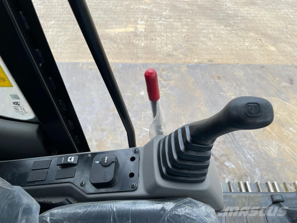 JCB 245 HD LR حفارات زحافة