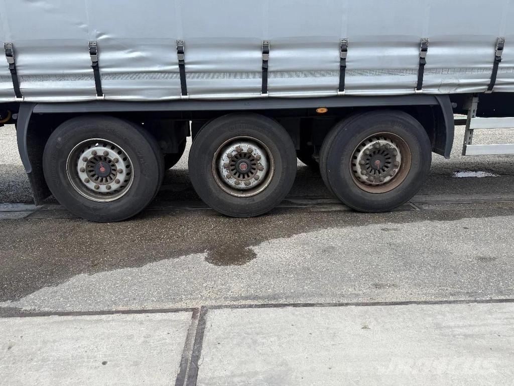 Kässbohrer XS 3 AXLE - SAF + SLIDING ROOF - DISC BRAKES Schuifzeilen