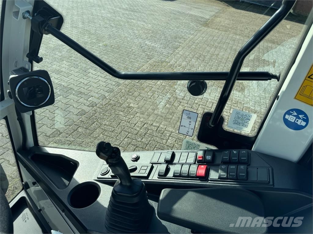 CLAAS Torion 530 لوادر بعجل