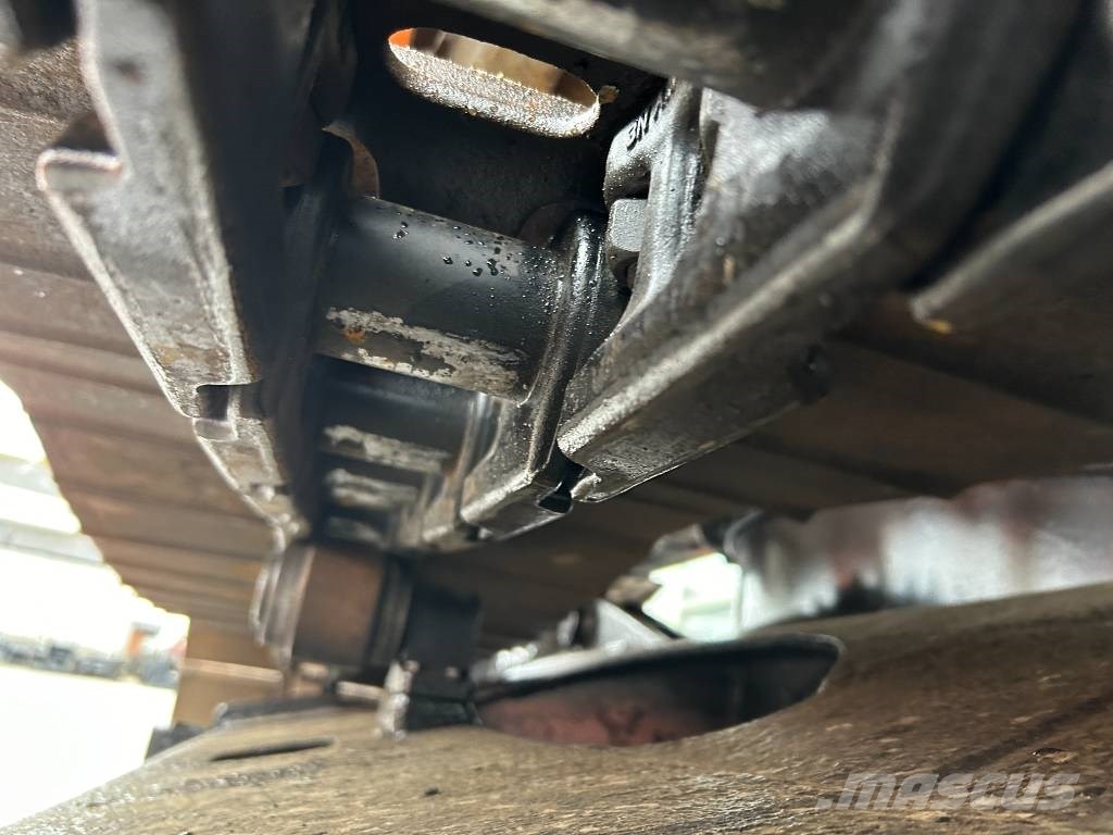 Hitachi ZX 135 US 履帶式 挖土機/掘鑿機/挖掘機