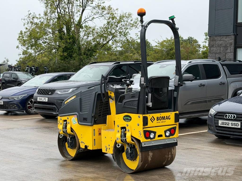 Bomag BW 80 AD-5 مداحل ثنائية الاسطوانة