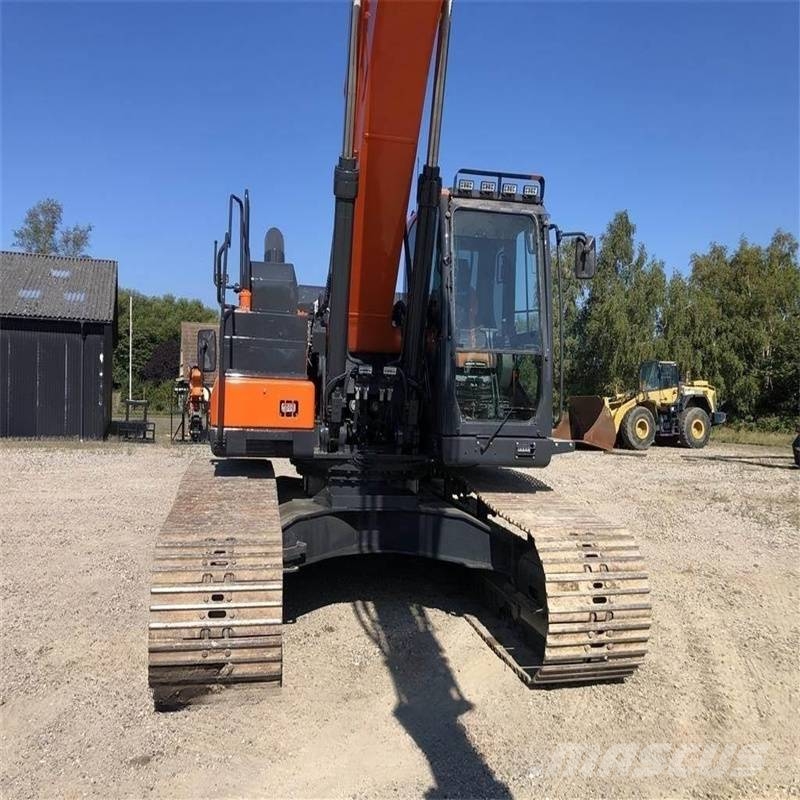 Doosan DX 300 LCA Raupenbagger