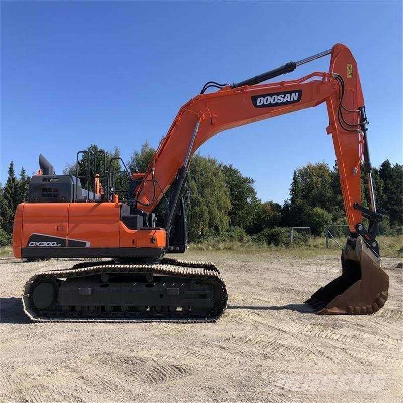Doosan DX 300 LCA Raupenbagger