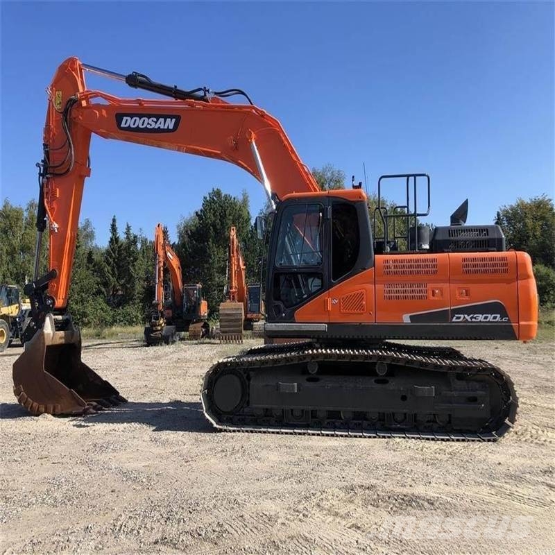 Doosan DX 300 LCA Raupenbagger