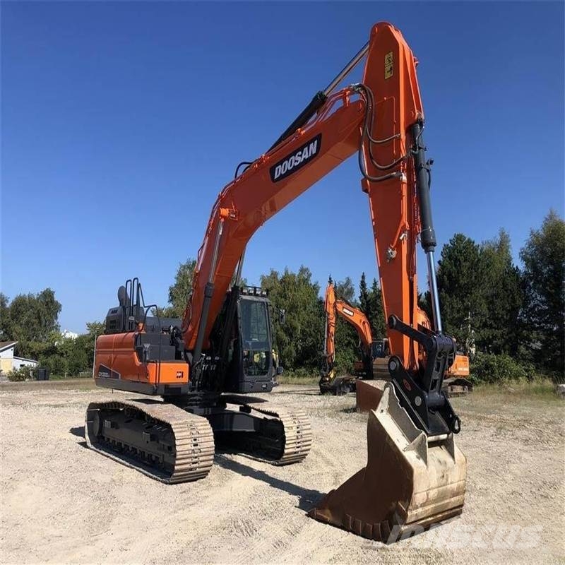 Doosan DX 300 LCA Raupenbagger