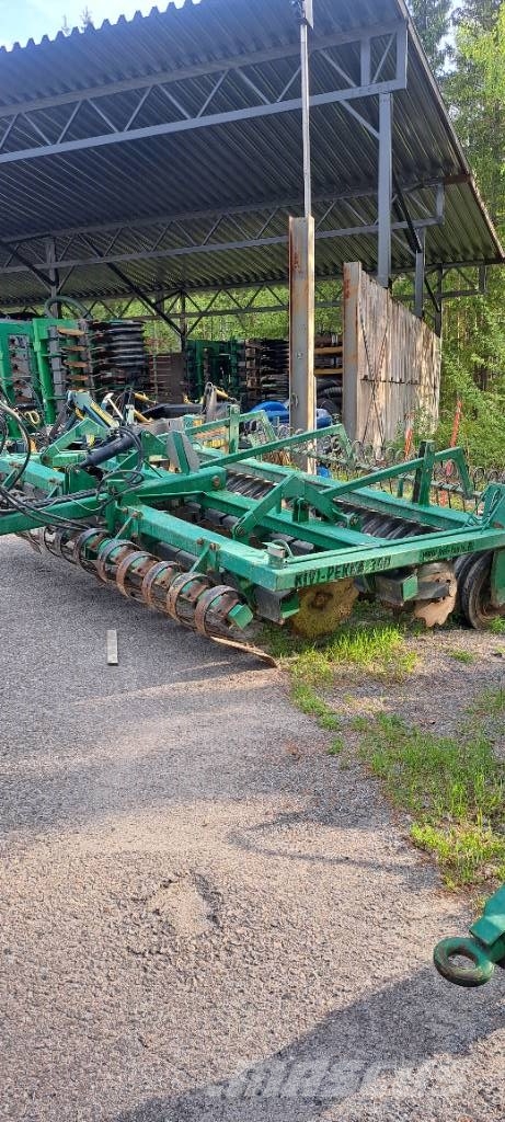 Kivi-Pekka 350 lamu Kiekkomultaimet ja lautasäkeet