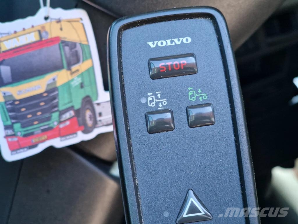 Volvo FH 13.460 Globetrotter 4x2 - ADR - Chassis cover - Trekkvogner