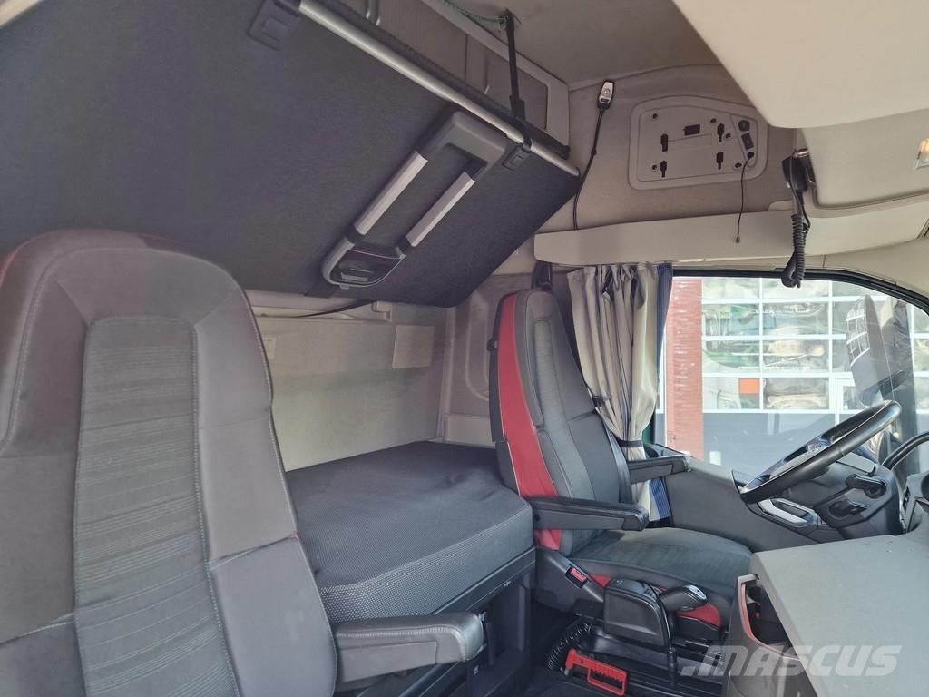 Volvo FH 13.460 Globetrotter 4x2 - ADR - Chassis cover - Trekkvogner