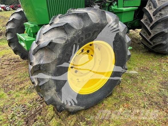 John Deere 4055 Traktorji