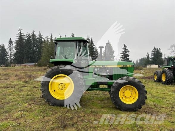 John Deere 4055 Traktorji