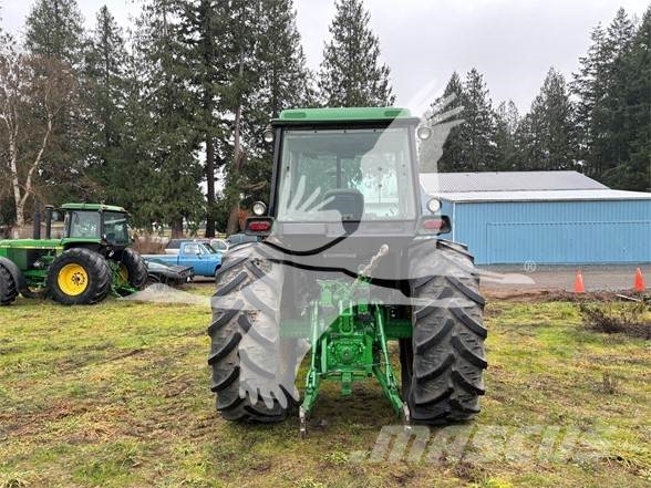 John Deere 4055 Traktorji
