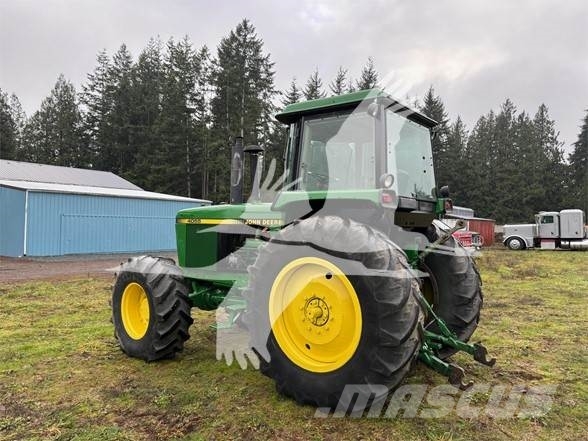 John Deere 4055 Traktorji