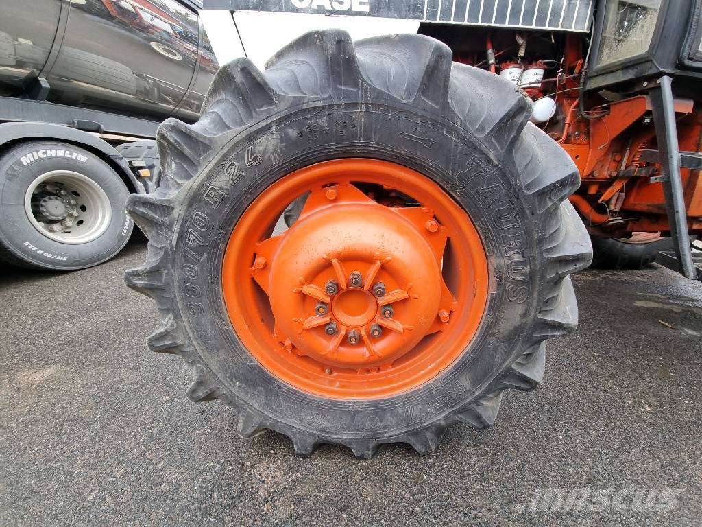 Case IH 1490 / FUK863 Traktorji