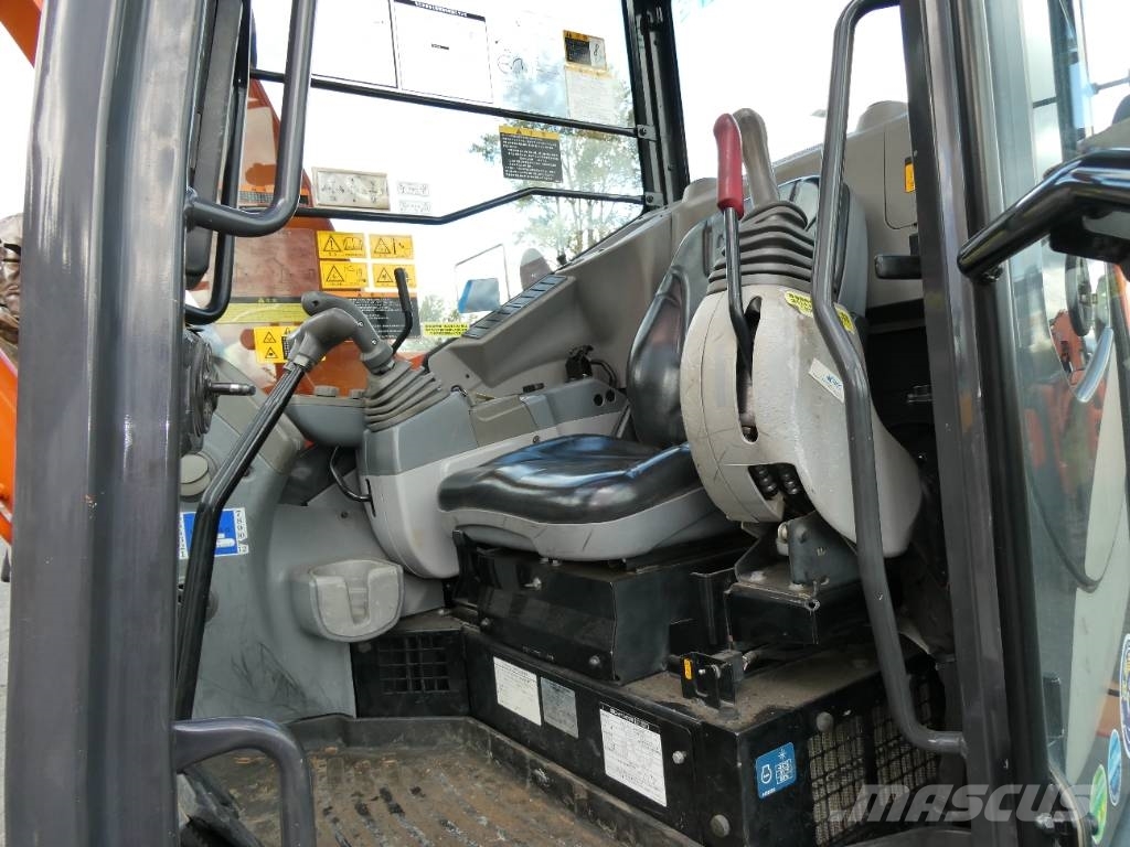 Hitachi ZX 75 US-5, 2016, PACIFIC, Washington, United States