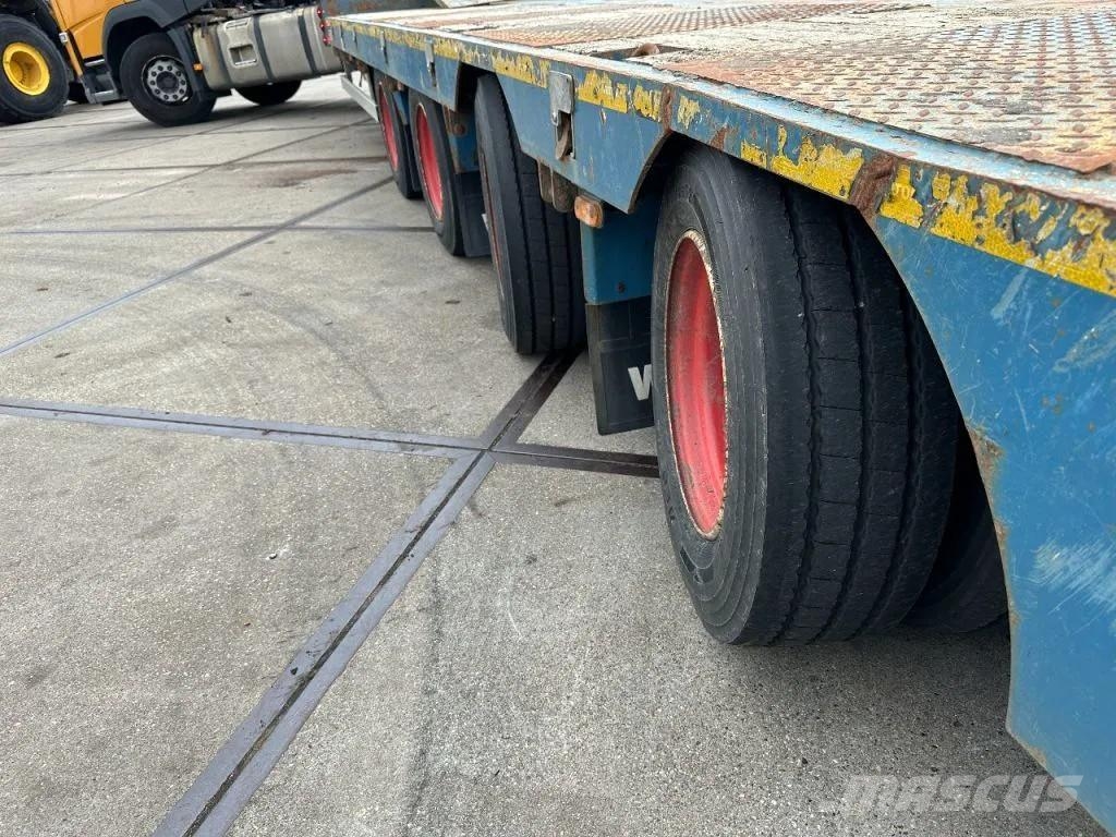 Wielton 4 AXLE WITH RAMPS Low loader yari çekiciler