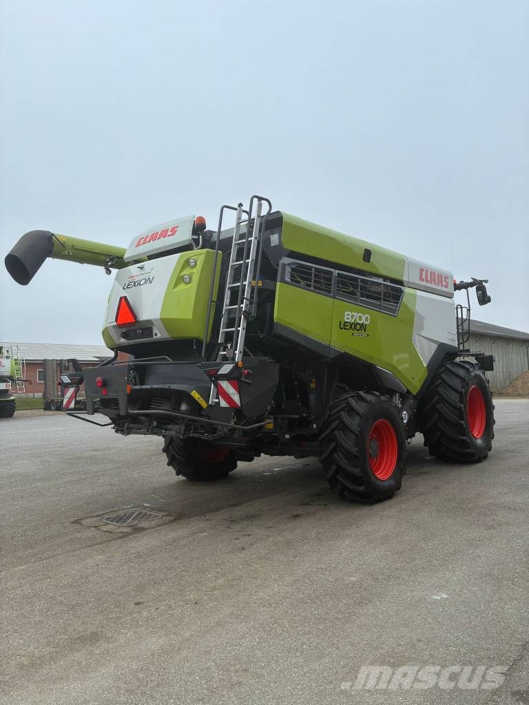 CLAAS Lexion 8700 Kombinované zberacie stroje