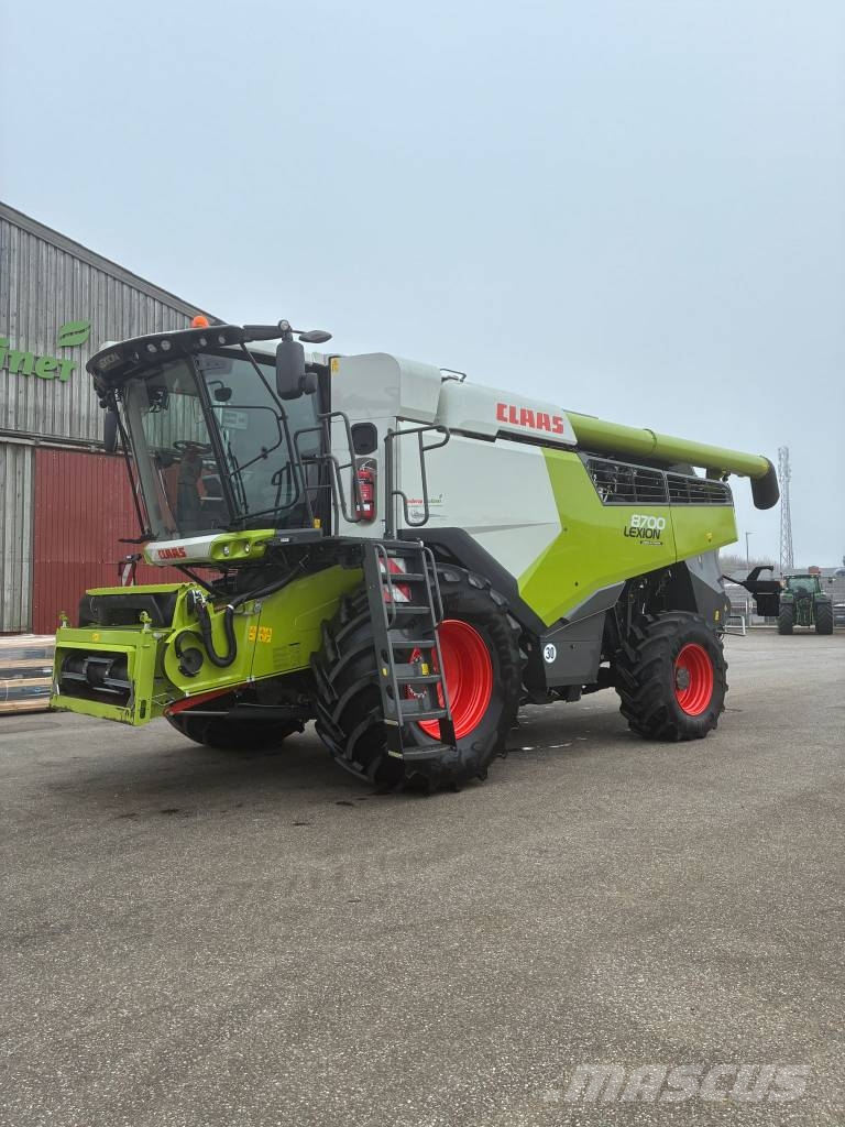 CLAAS Lexion 8700 Kombinované zberacie stroje