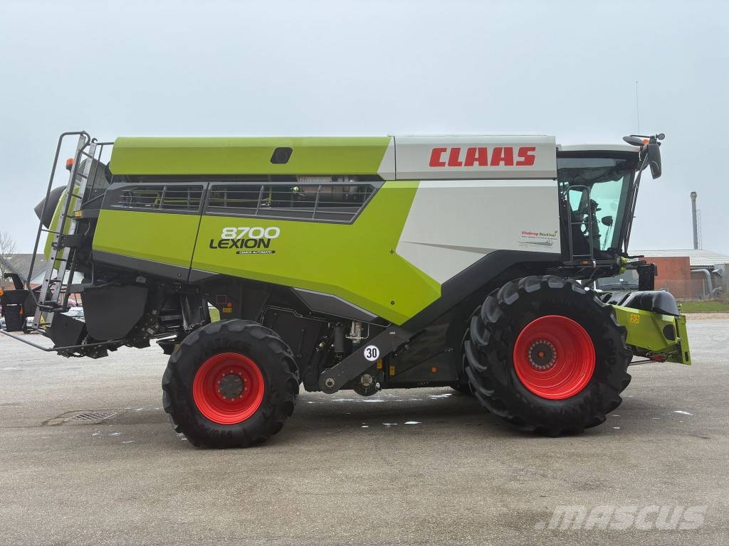CLAAS Lexion 8700 Kombinované zberacie stroje