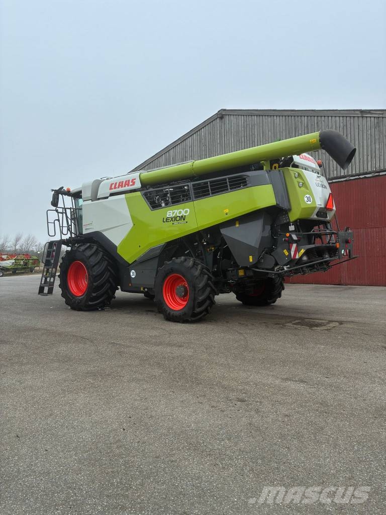 CLAAS Lexion 8700 Kombinované zberacie stroje