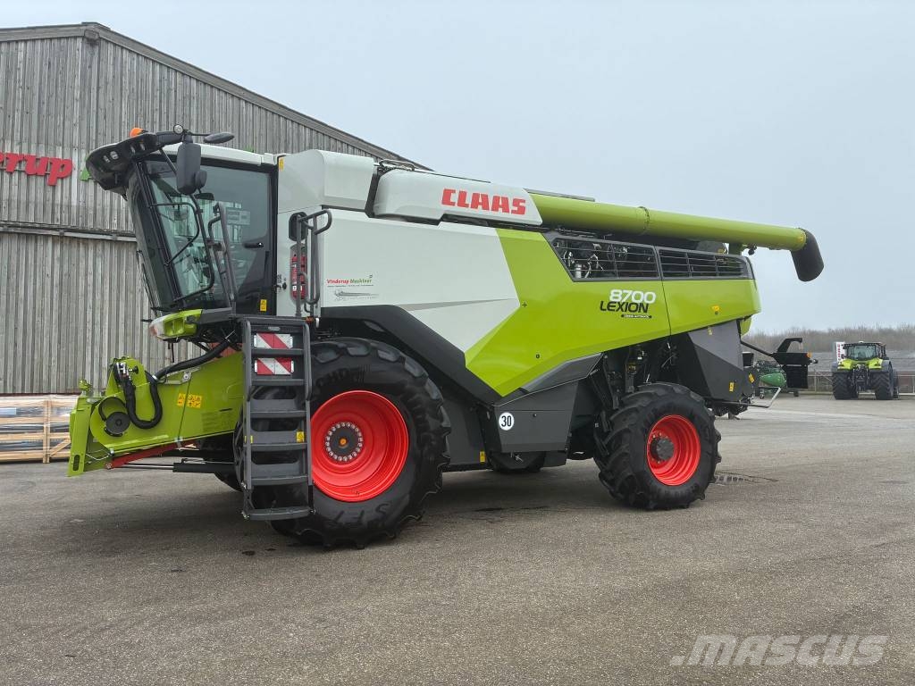 CLAAS Lexion 8700 Kombinované zberacie stroje