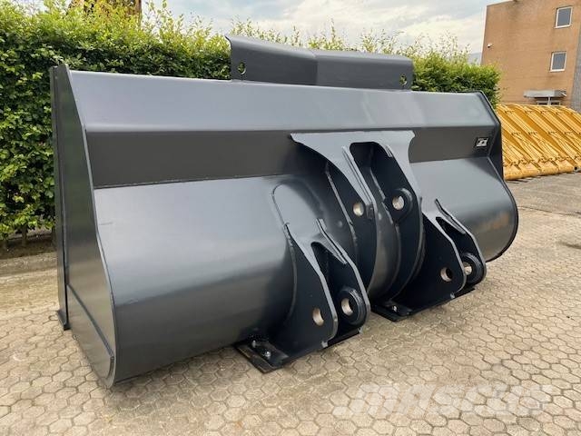 Volvo L150 buckets new unused , made in Holland Cucharones