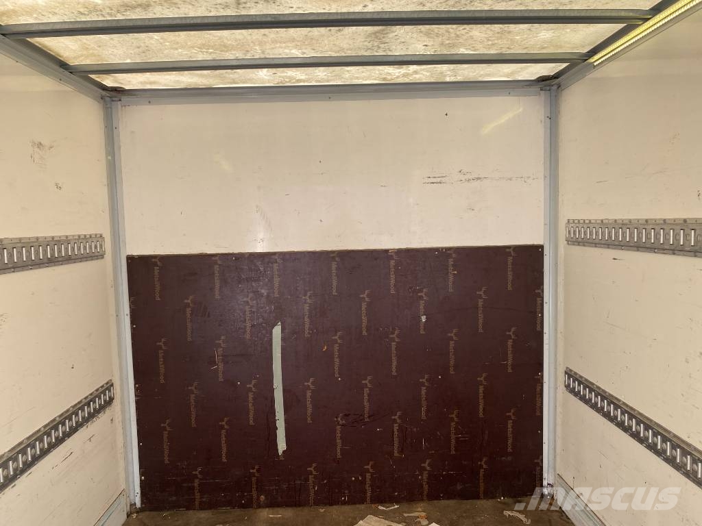 Iveco Eurocargo Tovornjaki zabojniki