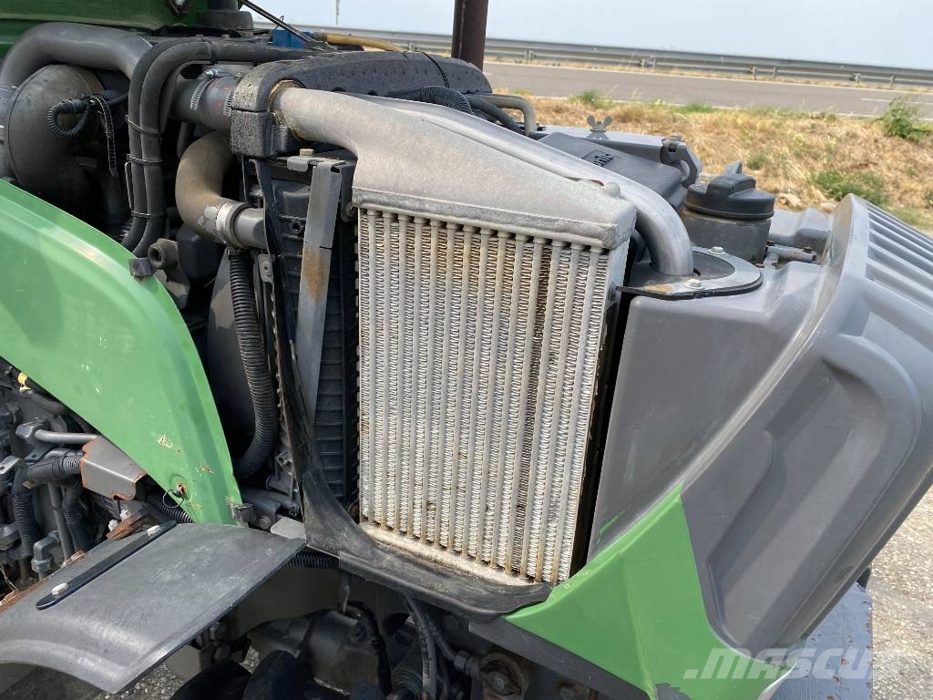 Fendt 207-V / Vario TMS Carte Grise Française endommagé Tractors