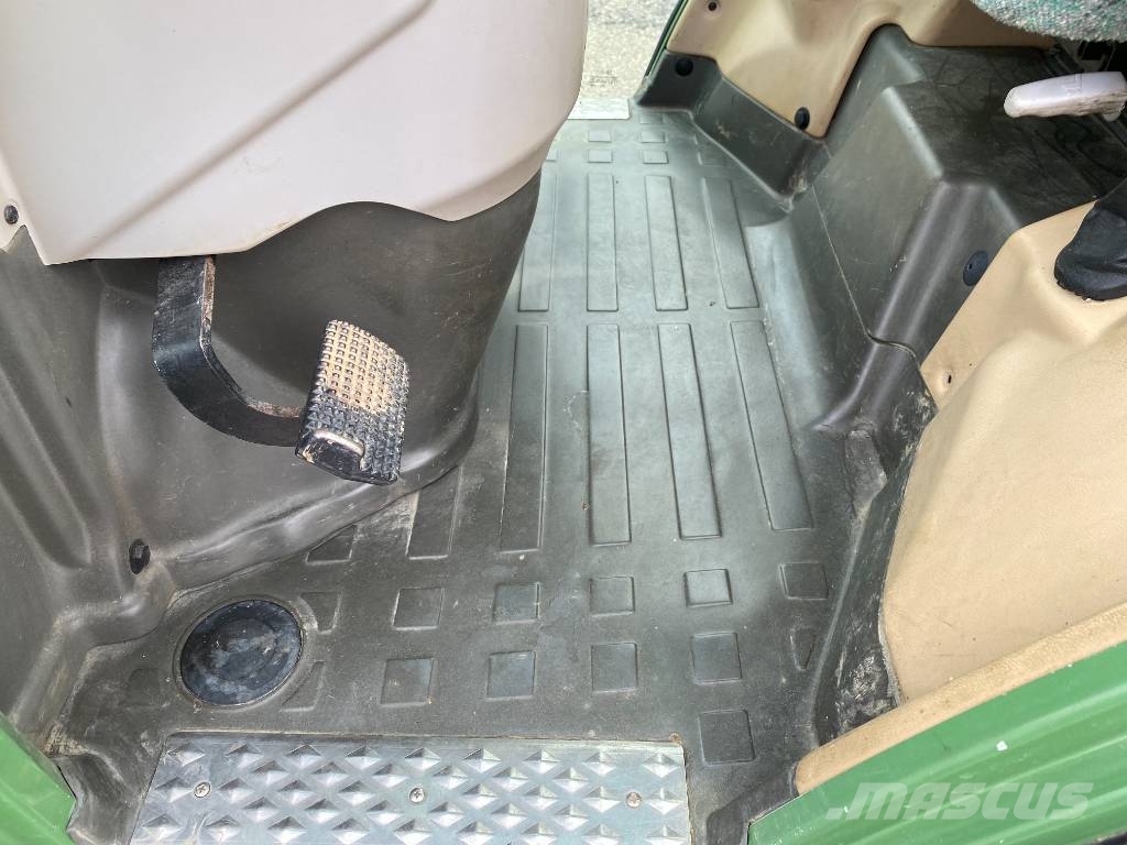 Fendt 207-V / Vario TMS Carte Grise Française endommagé Tractors