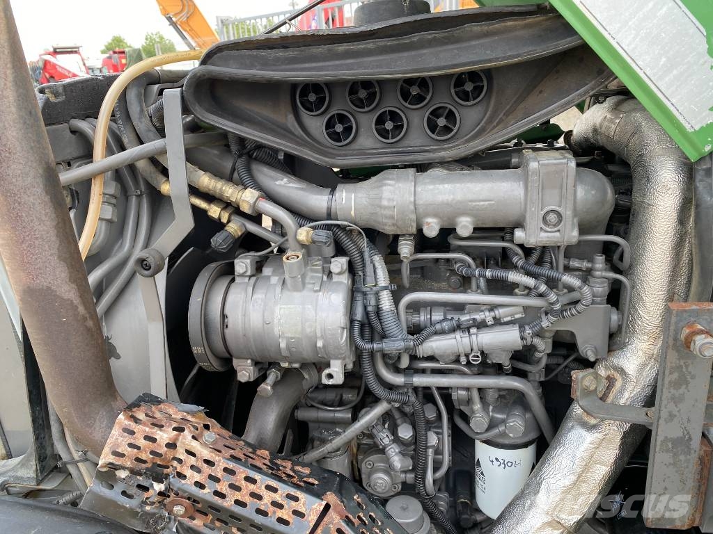 Fendt 207-V / Vario TMS Carte Grise Française endommagé Tractors