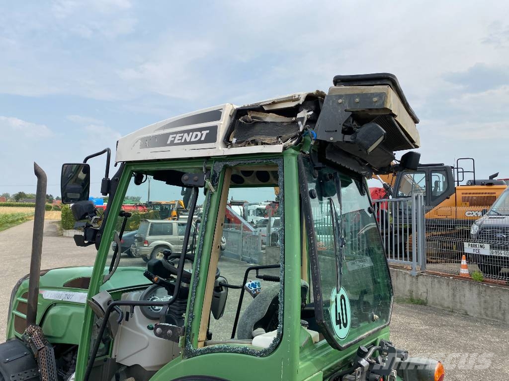 Fendt 207-V / Vario TMS Carte Grise Française endommagé Tractors