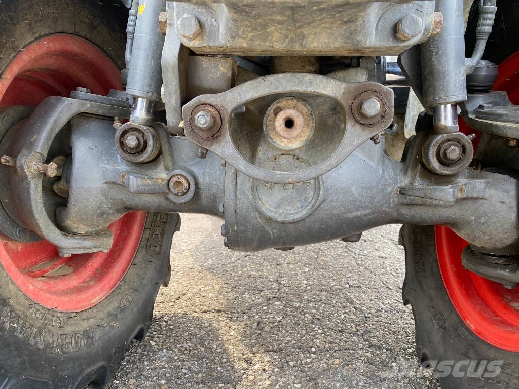 Fendt 207-V / Vario TMS Carte Grise Française endommagé Tractors