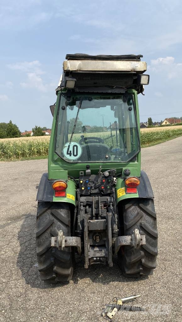 Fendt 207-V / Vario TMS Carte Grise Française endommagé Tractors