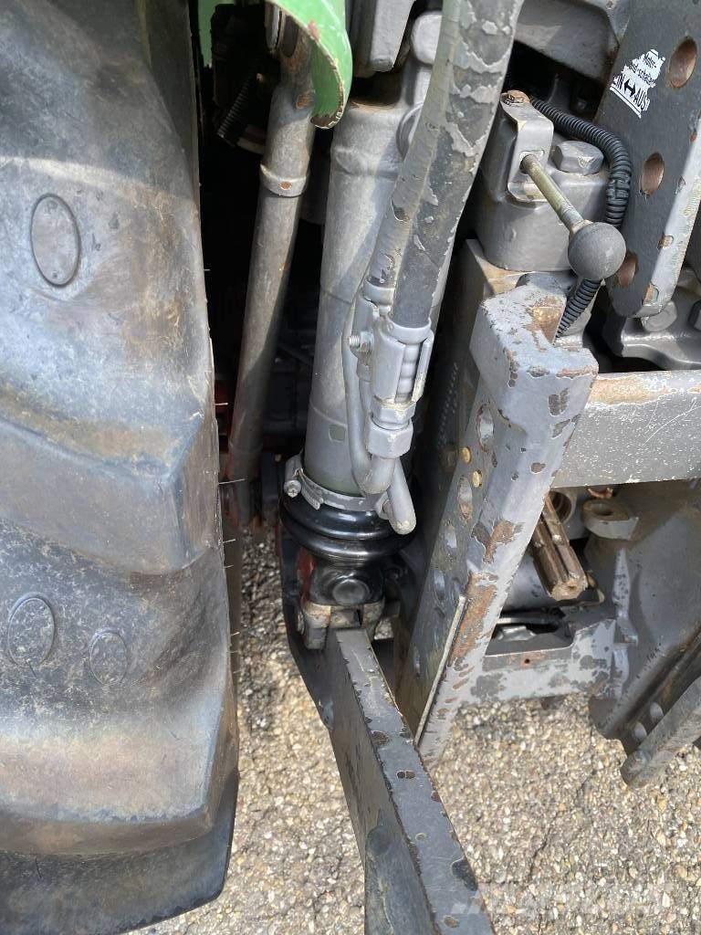 Fendt 207-V / Vario TMS Carte Grise Française endommagé Tractors
