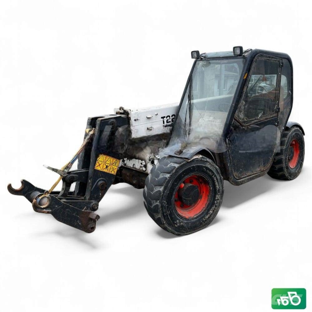Bobcat T2250 2009r. Parts Carretillas telescópicas