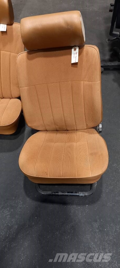 Opel Ascona B Cabinas