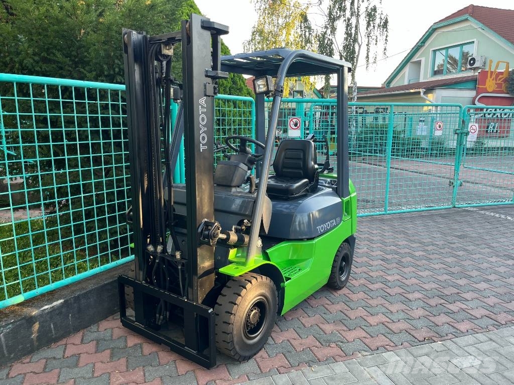 Toyota 7FGF18 /42/   V-1769   OI LPG heftrucks
