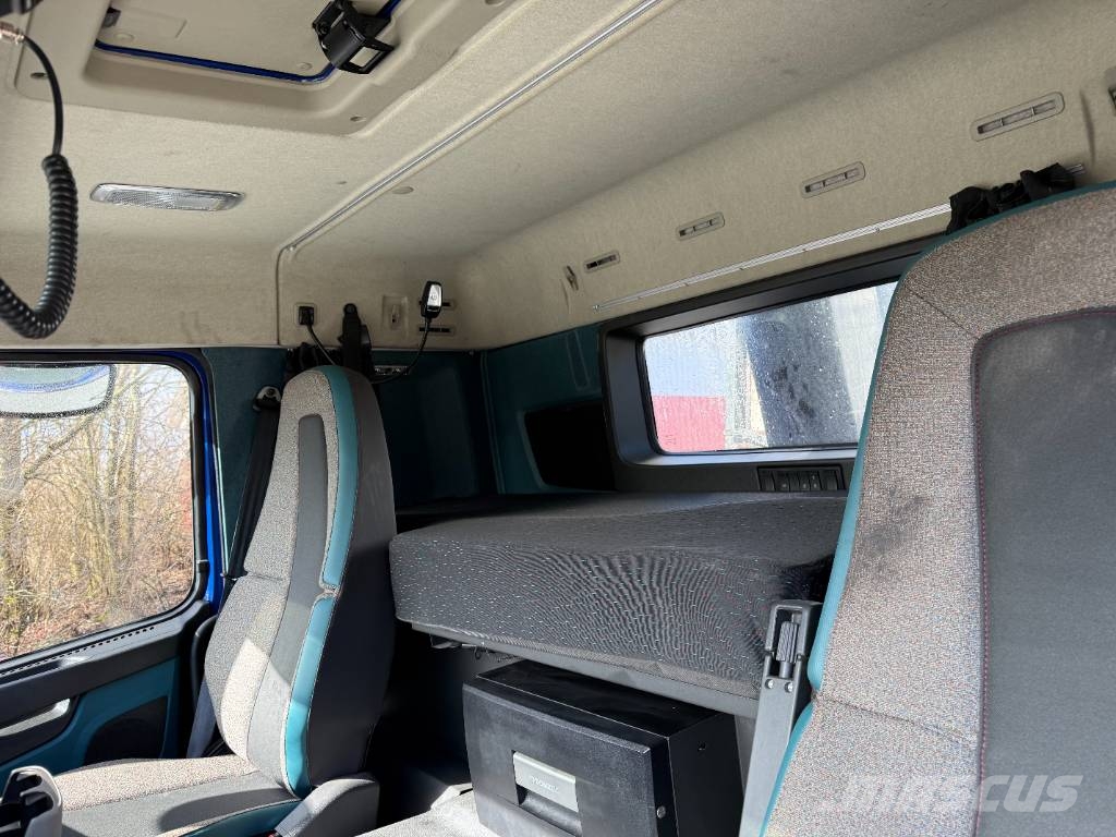 Volvo FM500 8x4 HMF 2620K5 Kran Lastbiler med tip
